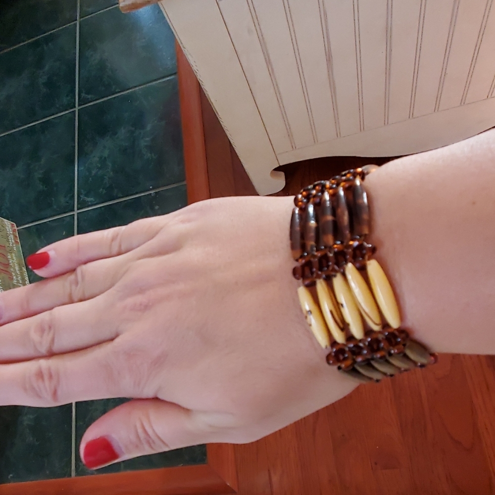 Stretchy bracelet